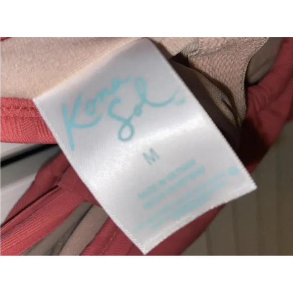 Target One Piece Bathing Suit Size Medium 8/10 NWT - Picture 2 of 3